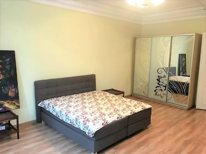 Izīrē dzīvokli, Merķeļa iela 17, Rīga, Labais krasts, Centrs / 800 € 9