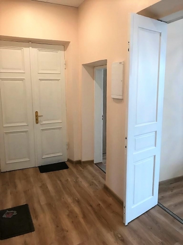 Izīrē dzīvokli, Merķeļa iela 17, Rīga, Labais krasts, Centrs / 800 € 24