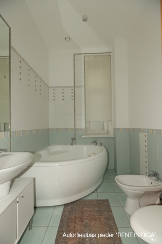 Izīrē dzīvokli, Alfrēda Kalniņa iela 1A, Rīga, Labais krasts, Centrs / 800 € 17