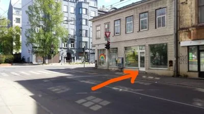 Izīrē tirdzniecības telpas, Lāčplēša iela 72, Rīga, Labais krasts, Centrs / 440 € 1