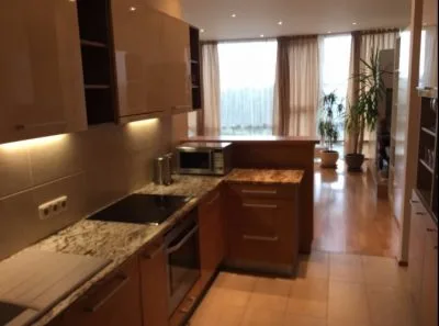 Izīrē dzīvokli, Republikas laukums iela 3, Rīga, Labais krasts, Centrs / 1 200 € 6
