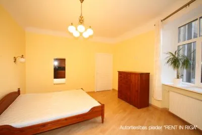 Izīrē dzīvokli, Dzirnavu iela 31, Rīga, Labais krasts, Centrs / 550 € 3