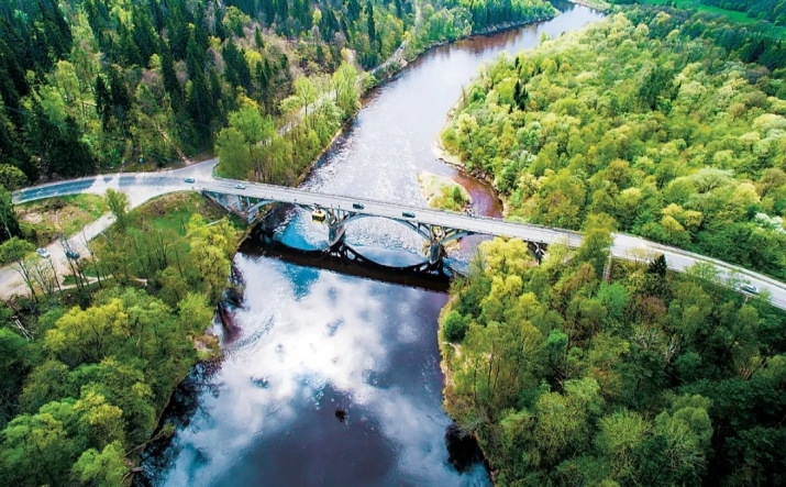 Daugavas iela 37 1