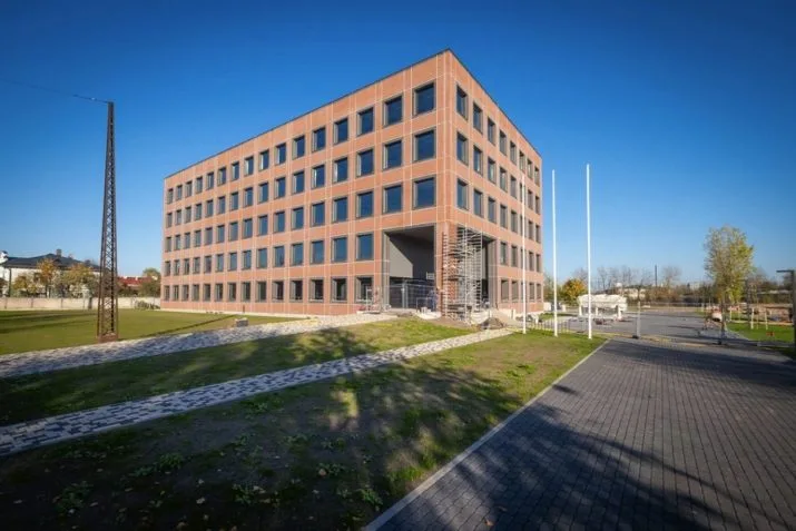 Pērnavas iela 83 1