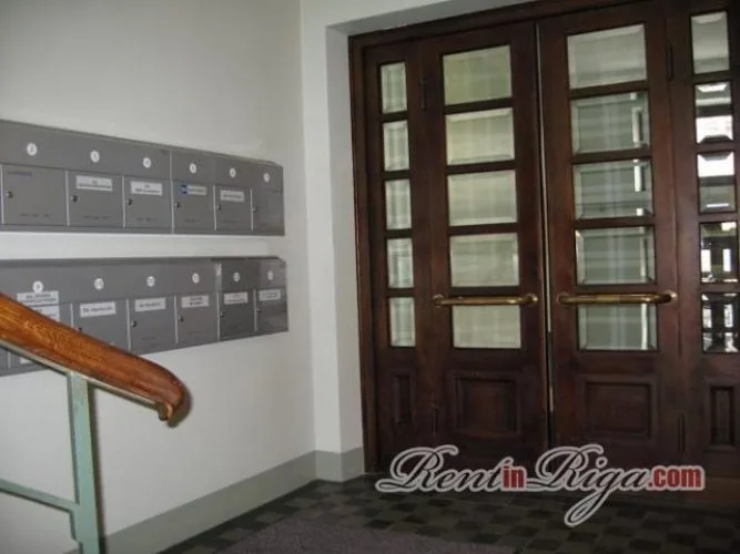 Skolas iela 9 2