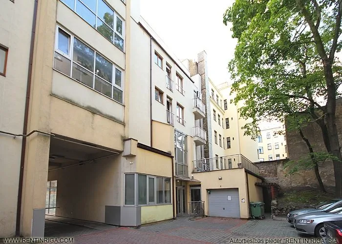 Barona iela 33a 1