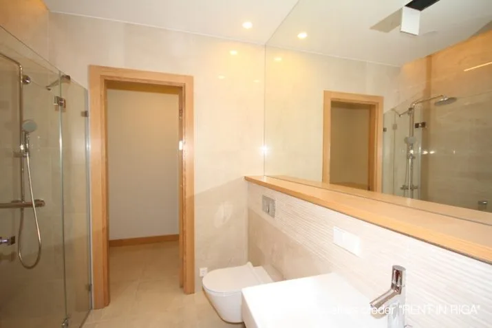 Izīrē dzīvokli, Grostonas iela 12, Rīga, Labais krasts, Centrs / 650 € 9