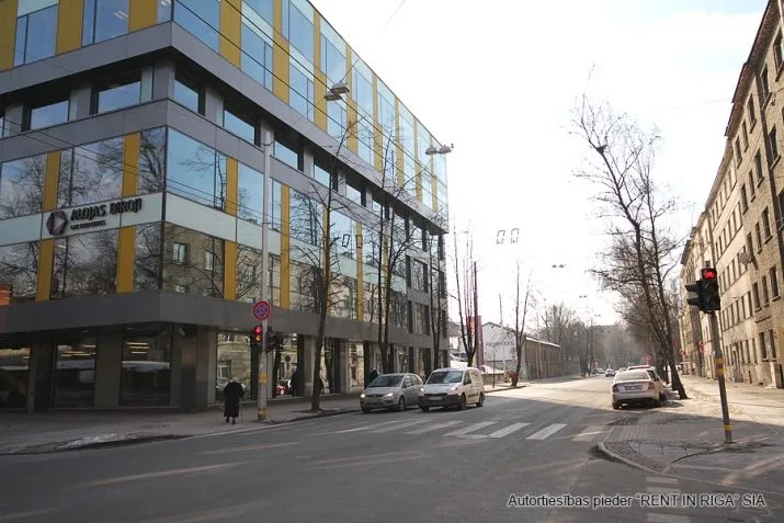 Izīrē tirdzniecības telpas, Valdemāra iela 62, Rīga, Labais krasts, Centrs / 4 350 € 10