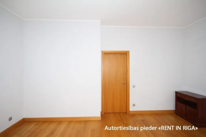 Zaubes iela 9 4