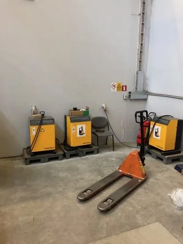 Izīrē tirdzniecības telpas, Toma iela 4, Rīga, Labais krasts, Krasta masīvs / 12 700 € 9