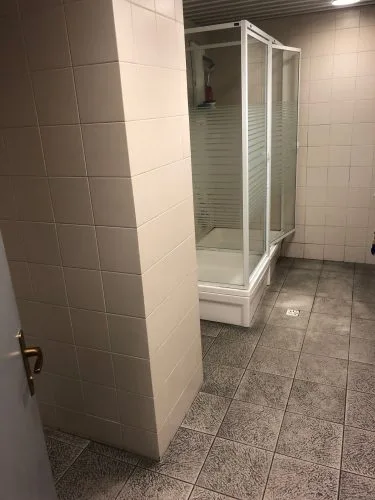 Izīrē tirdzniecības telpas, Toma iela 4, Rīga, Labais krasts, Krasta masīvs / 12 700 € 7