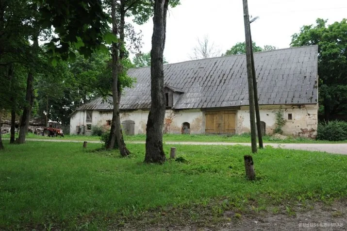 Lestenes muiža iela 1 5
