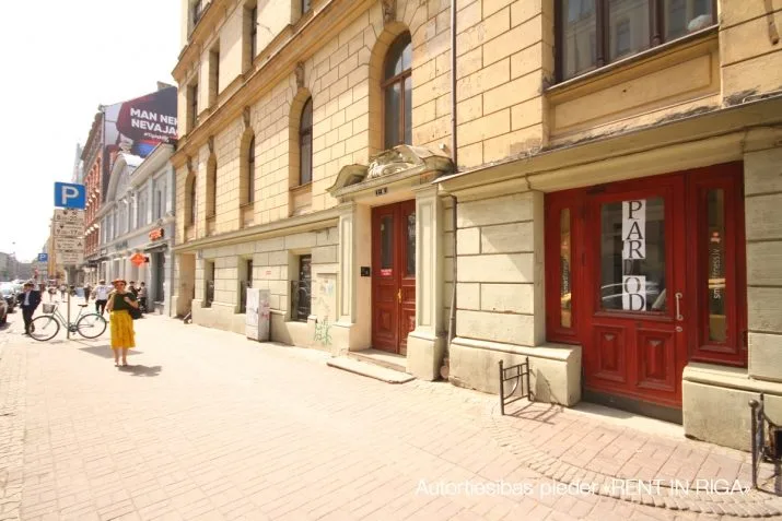 commercial premises For Rent, Blaumaņa street 8, Rīga, Labais krasts, Centrs / 1 283 € 16