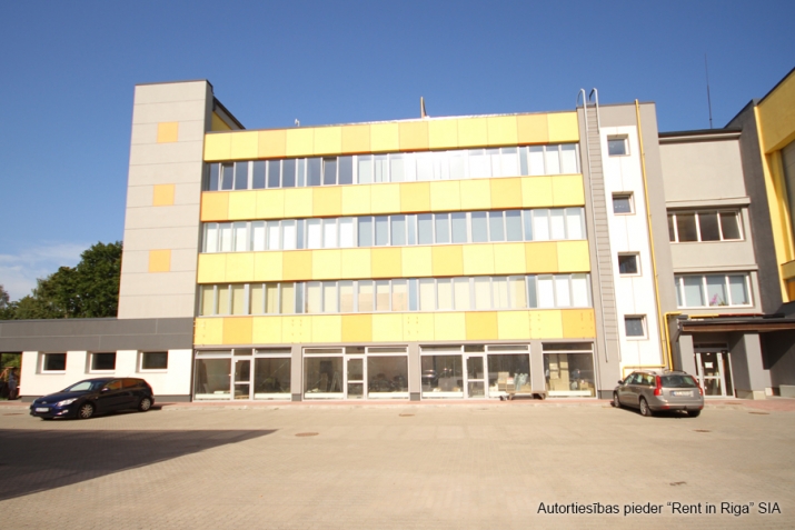 Izīrē tirdzniecības telpas, Jūrkalnes iela 1, Rīga, Kreisais krasts, Šampēteris / 300 € 4