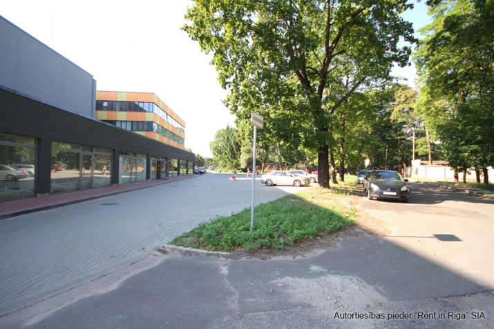 Izīrē tirdzniecības telpas, Jūrkalnes iela 1, Rīga, Kreisais krasts, Šampēteris / 300 € 3
