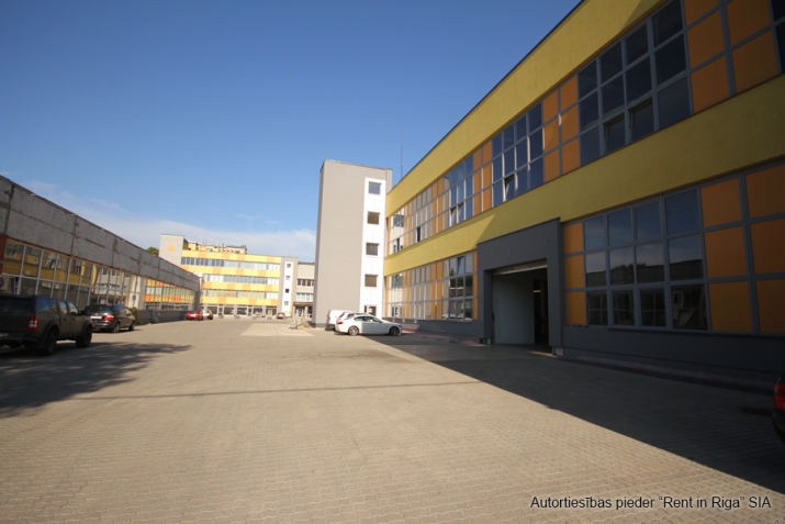 Izīrē tirdzniecības telpas, Jūrkalnes iela 1, Rīga, Kreisais krasts, Šampēteris / 300 € 5