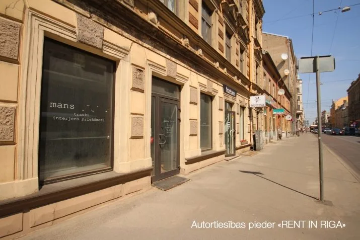 Izīrē tirdzniecības telpas, Čaka iela 39, Rīga, Labais krasts, Centrs / 850 € 2