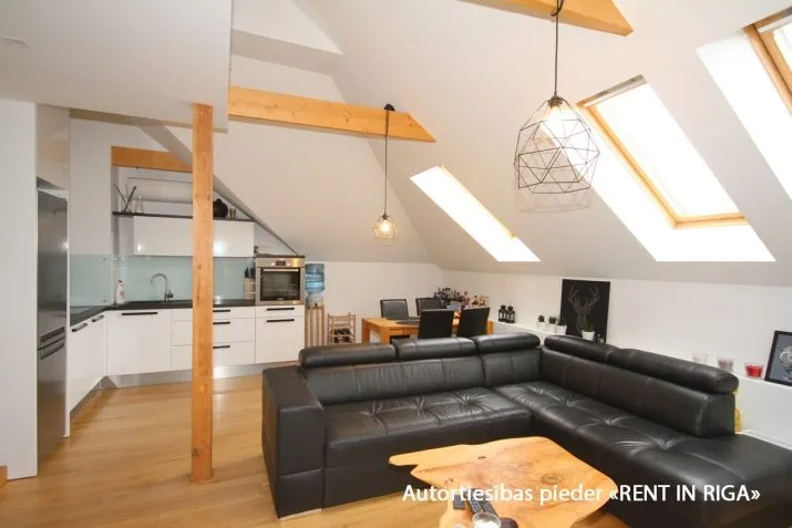 Pārdod dzīvokli, Valdemāra iela 106, Rīga, Labais krasts, Centrs / 85 000 € 2