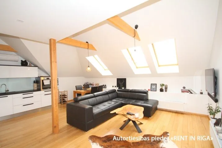 Pārdod dzīvokli, Valdemāra iela 106, Rīga, Labais krasts, Centrs / 85 000 € 3