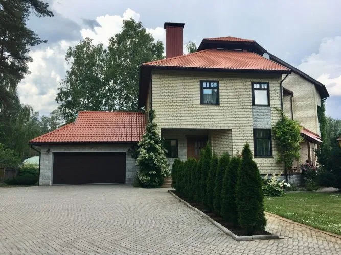 Atvaru iela 9 1