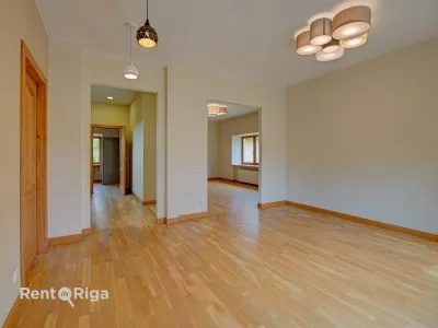 Izīrē māju, Tālivalža iela 9, Rīga, Labais krasts, Teika / 1 600 € 6