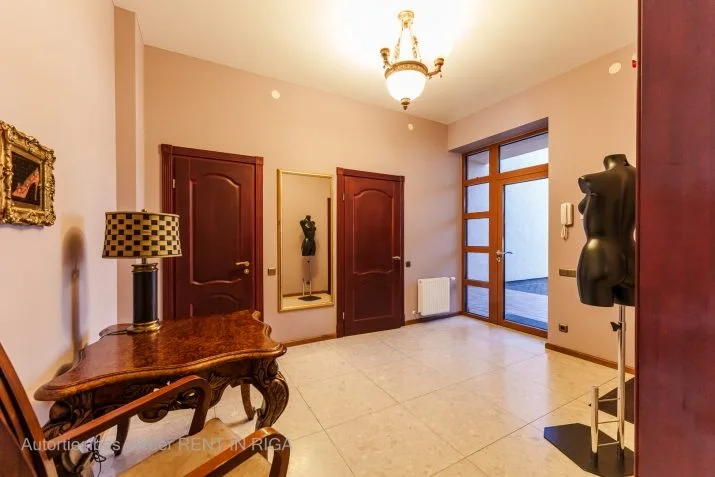 Pārdod māju, Mežnoras iela 6, Rīga, Labais krasts, Mežaparks / 470 000 € 8