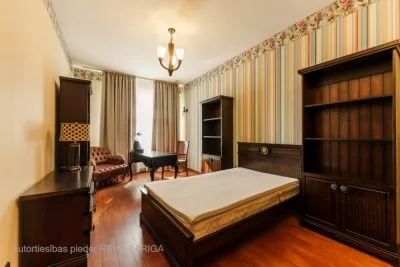 Pārdod māju, Mežnoras iela 6, Rīga, Labais krasts, Mežaparks / 470 000 € 30