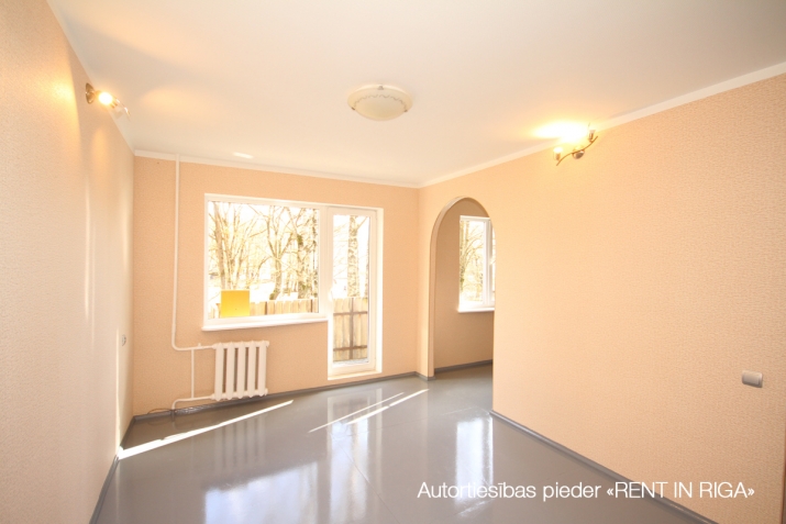 Image 1 of 20