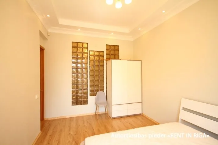 Izīrē dzīvokli, Jēkaba iela 26/28, Rīga, Labais krasts, Vecrīga / 999 € 15