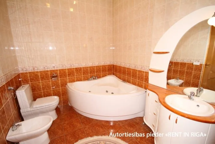 Izīrē dzīvokli, Jēkaba iela 26/28, Rīga, Labais krasts, Vecrīga / 999 € 19