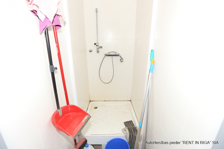 Izīrē tirdzniecības telpas, Daugavas iela 109, Mārupes novads, Mārupe / 8 180 € 14