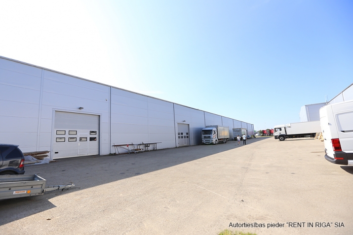 Izīrē tirdzniecības telpas, Daugavas iela 109, Mārupes novads, Mārupe / 8 180 € 1