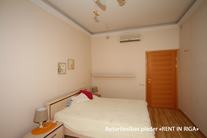 Аренда квартиры, Gogoļa улица 8/10, Rīga, Labais krasts, Centrs / 840 € 17