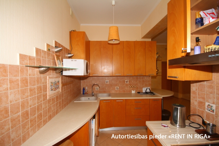 Gogoļa iela 8/10 6