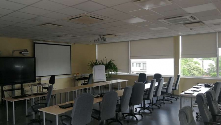 Izīrē tirdzniecības telpas, Tallinas iela 4, Rīga, Labais krasts, Centrs / 20 000 € 8