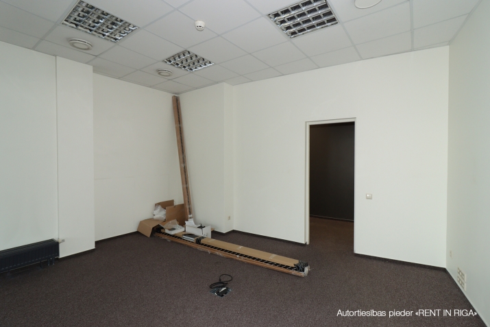 Izīrē biroju, Gunāra Astras iela 1, Rīga, Labais krasts, Purvciems / 2 560 € 8