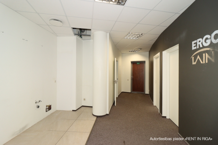 Izīrē biroju, Gunāra Astras iela 1, Rīga, Labais krasts, Purvciems / 2 560 € 12