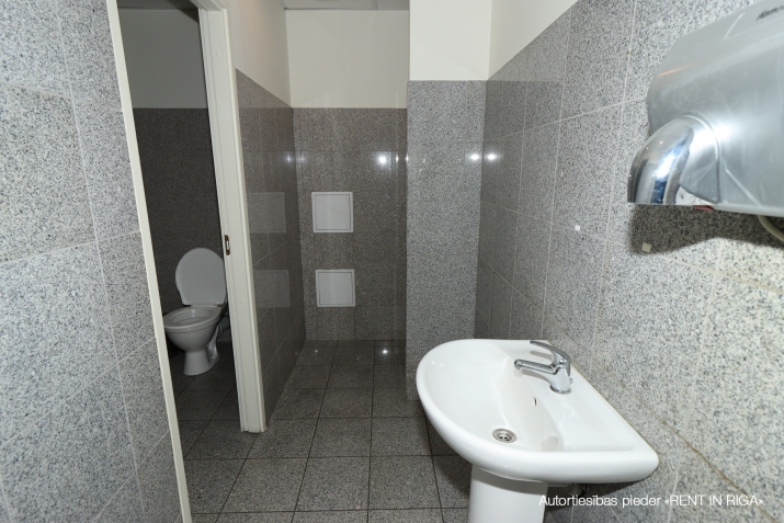 Izīrē biroju, Gunāra Astras iela 1, Rīga, Labais krasts, Purvciems / 2 560 € 15