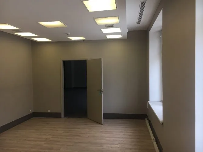 Pārdod tirdzniecības telpas, Brīvības iela 47, Rīga, Labais krasts, Centrs / 575 000 € 13