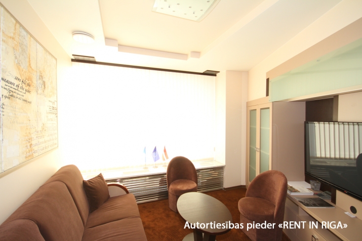 Pārdod biroju, Duntes iela 28, Rīga, Labais krasts, Centrs / 165 000 € 13