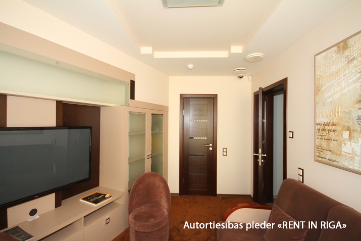 Pārdod biroju, Duntes iela 28, Rīga, Labais krasts, Centrs / 165 000 € 12