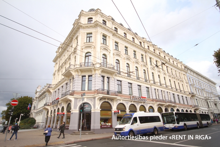 Izīrē dzīvokli, Brīvības bulvāris 19, Rīga, Labais krasts, Centrs / 1 600 € 20