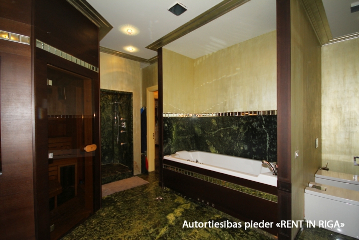 Izīrē dzīvokli, Brīvības bulvāris 19, Rīga, Labais krasts, Centrs / 1 600 € 13