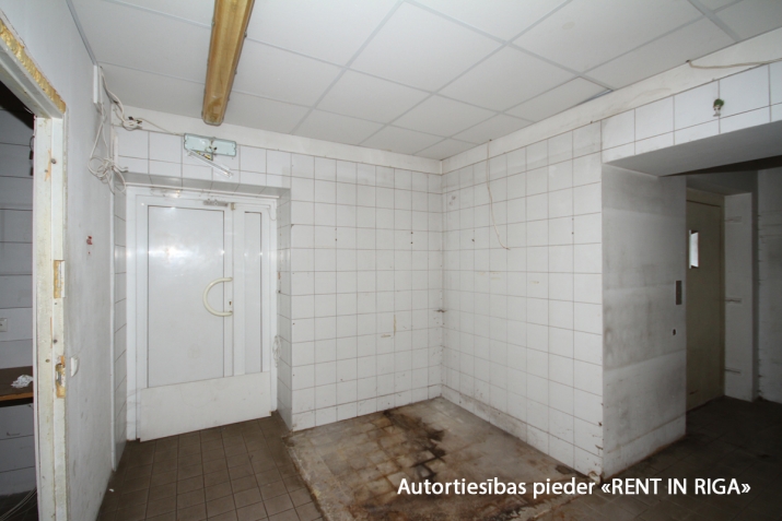Izīrē tirdzniecības telpas, Barona iela 2, Rīga, Labais krasts, Centrs / 4 395 € 16