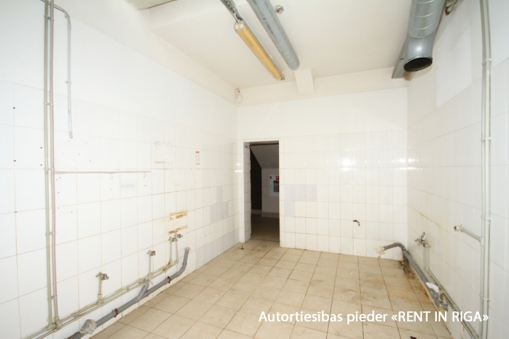 Izīrē tirdzniecības telpas, Barona iela 2, Rīga, Labais krasts, Centrs / 4 395 € 17