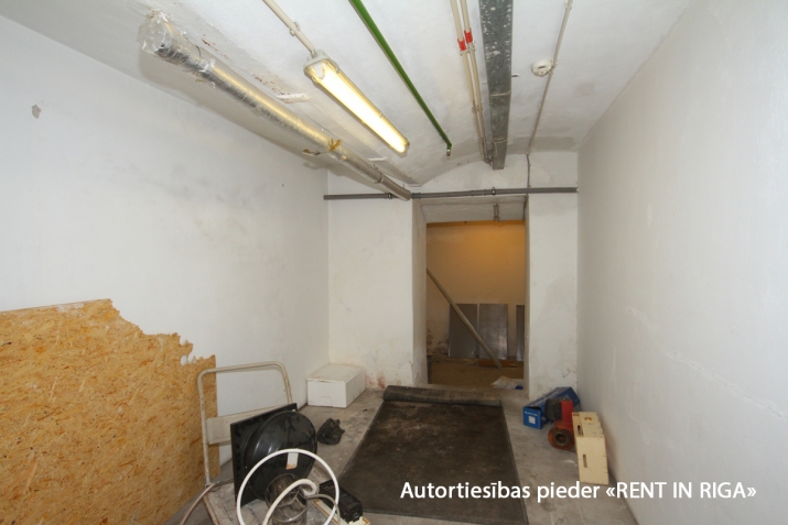 Izīrē tirdzniecības telpas, Barona iela 2, Rīga, Labais krasts, Centrs / 4 395 € 20