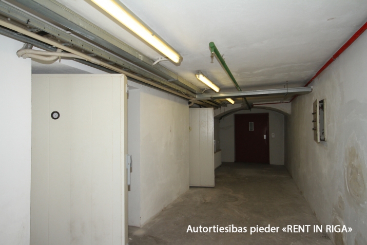 Izīrē tirdzniecības telpas, Barona iela 2, Rīga, Labais krasts, Centrs / 4 395 € 22