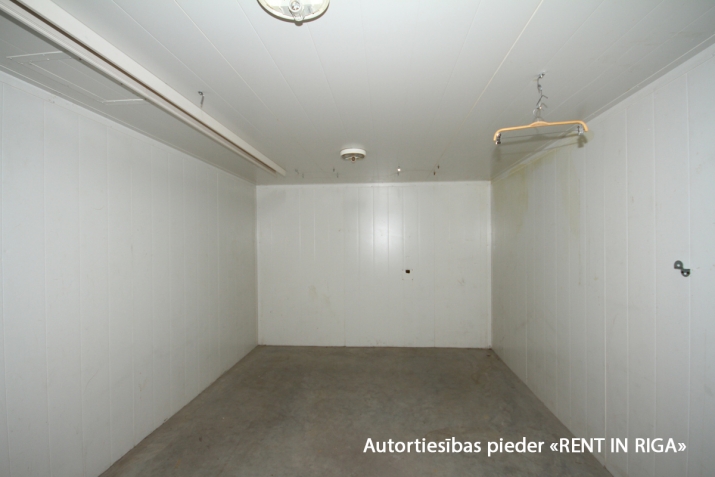 Izīrē tirdzniecības telpas, Barona iela 2, Rīga, Labais krasts, Centrs / 4 395 € 23