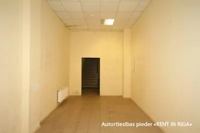 Izīrē tirdzniecības telpas, Brīvības iela 224, Rīga, Labais krasts, Teika / 2 425 € 5