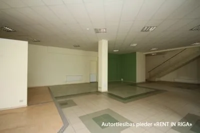 Izīrē tirdzniecības telpas, Brīvības iela 224, Rīga, Labais krasts, Teika / 2 425 € 4